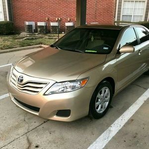 Meet your Posher, Adam